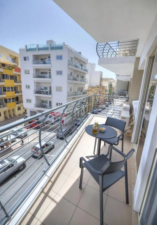 Centrally Located And Tastefully Furnished One Bedroom Apartment Ckni1-1 Gzira