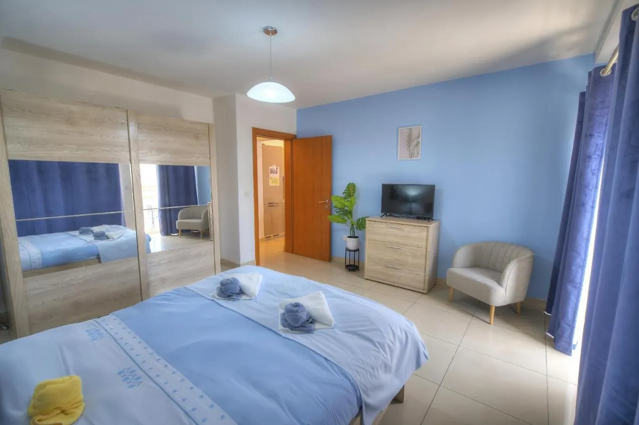 Centrally Located And Tastefully Furnished One Bedroom Apartment Ckni1-1 Gzira