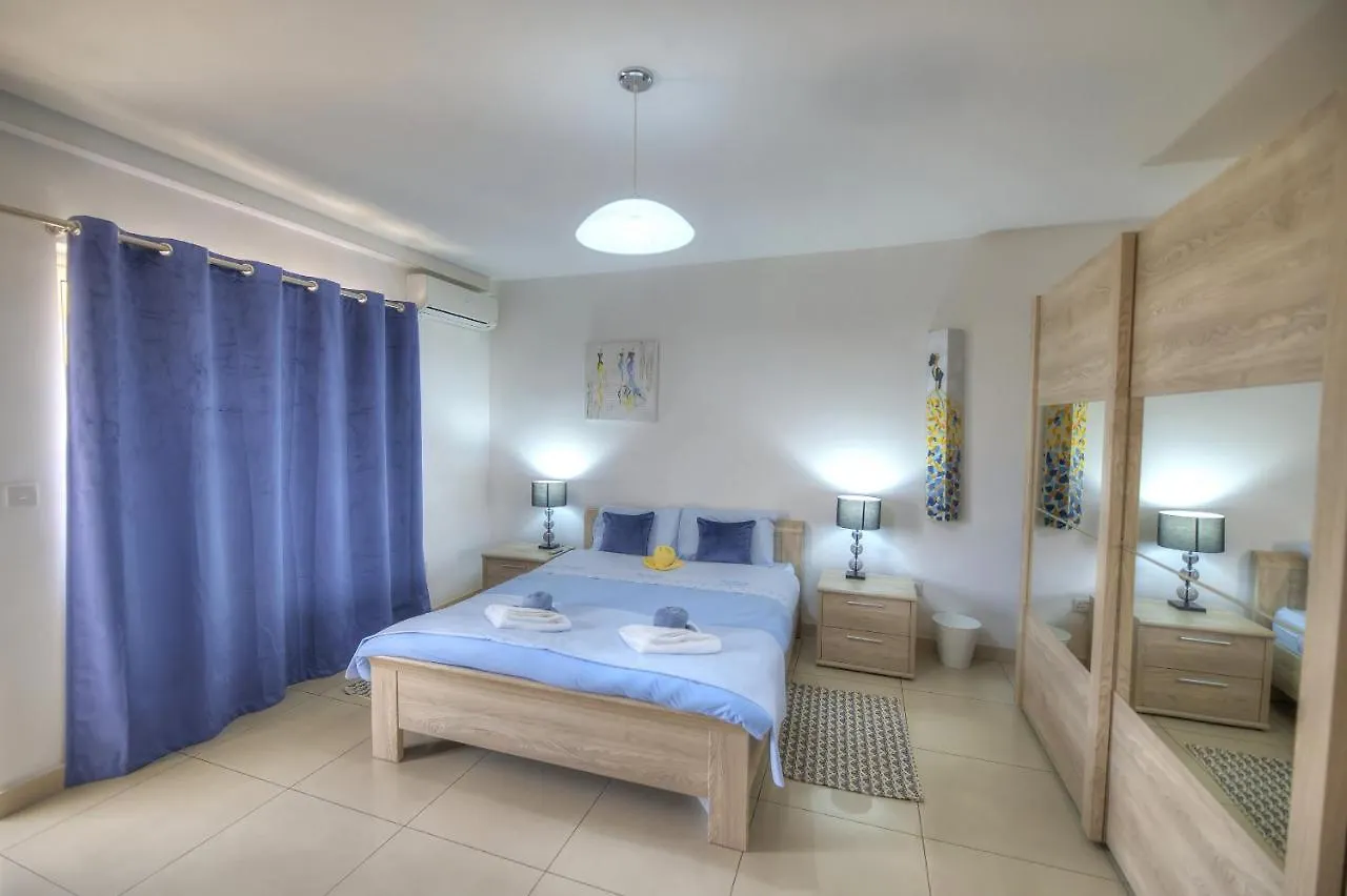 Centrally Located And Tastefully Furnished One Bedroom Apartment Ckni1-1 Gzira
