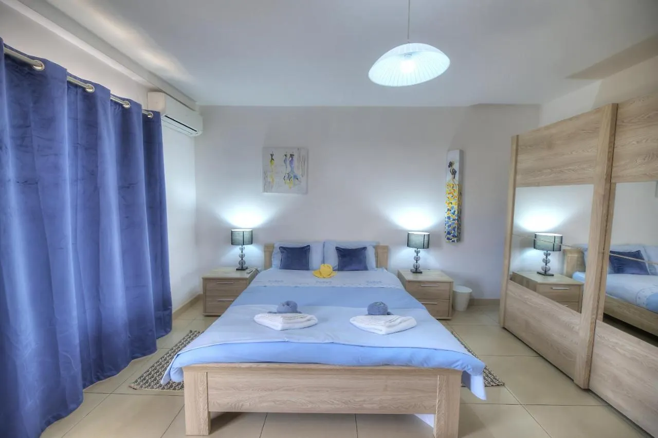 Centrally Located And Tastefully Furnished One Bedroom Apartment Ckni1-1 Gzira Malta